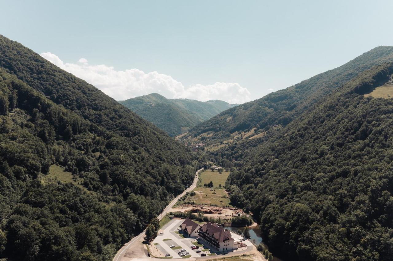 Nedei Hotel&Spa Transalpina Martinie Luaran gambar