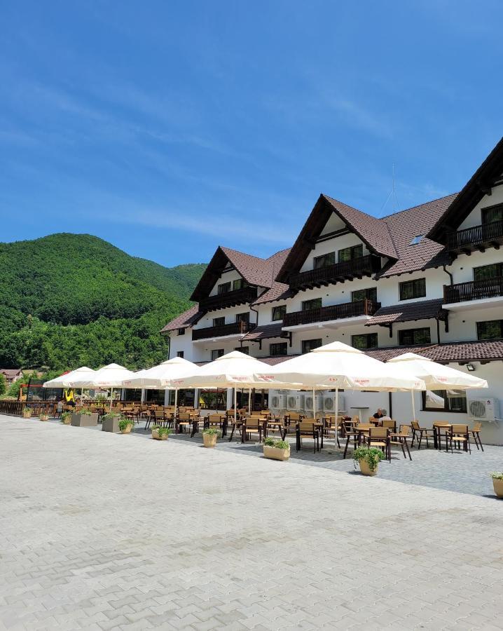 Nedei Hotel&Spa Transalpina Martinie Luaran gambar