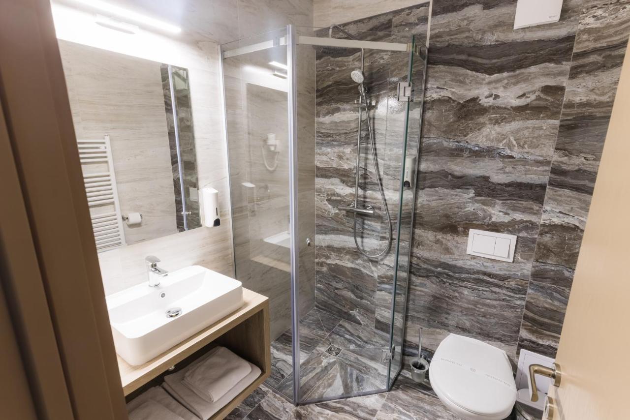 Nedei Hotel&Spa Transalpina Martinie Luaran gambar